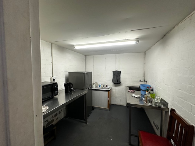 To Let Commercial Property for Rent in Athlone Industrial Western Cape